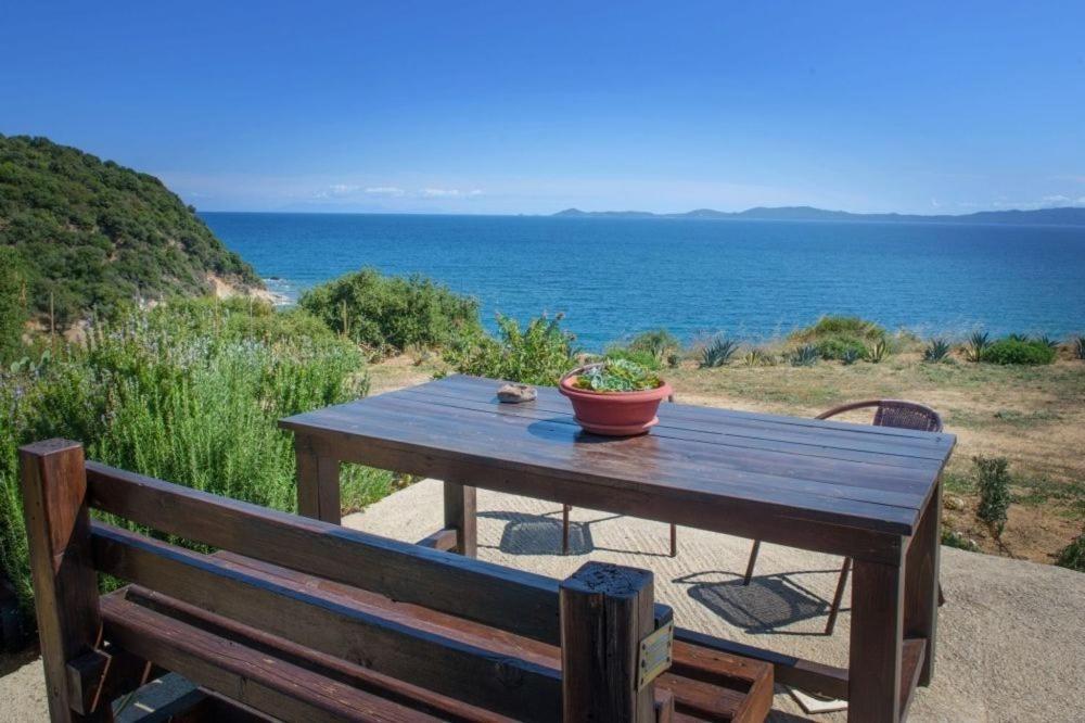 Katevi Luxury Seafront Villa Ierissos Exterior foto