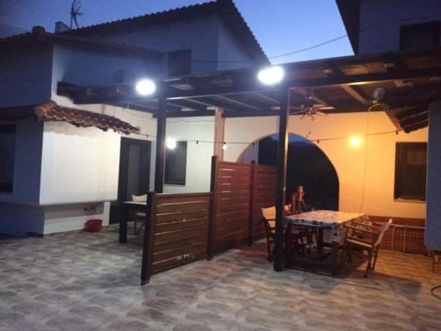 Katevi Luxury Seafront Villa Ierissos Exterior foto